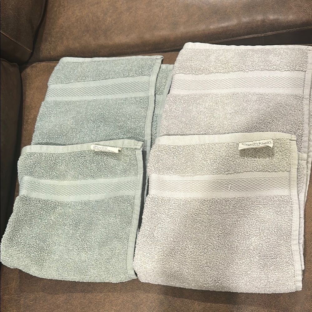One Set Green Towels